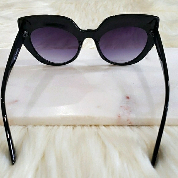 New Black Oversized Cateye Sunglasses - Picture 6 of 6